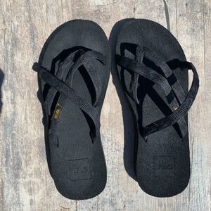 Teva Olowahu Flip Flops